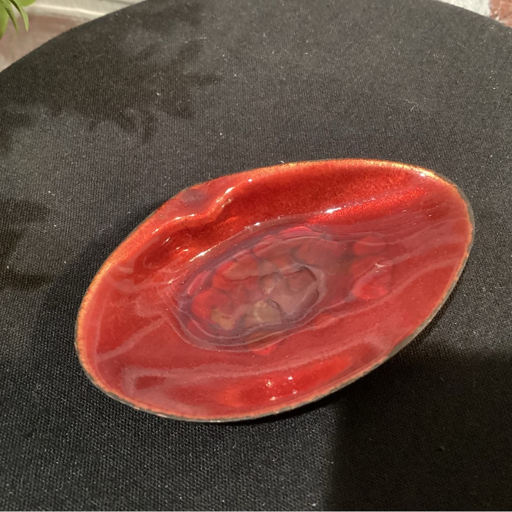 🔴 Vintage - Copper ? Metal - Unique Red - Oyster Shaped Rare Designed Ashtray - Picture 4 of 9
